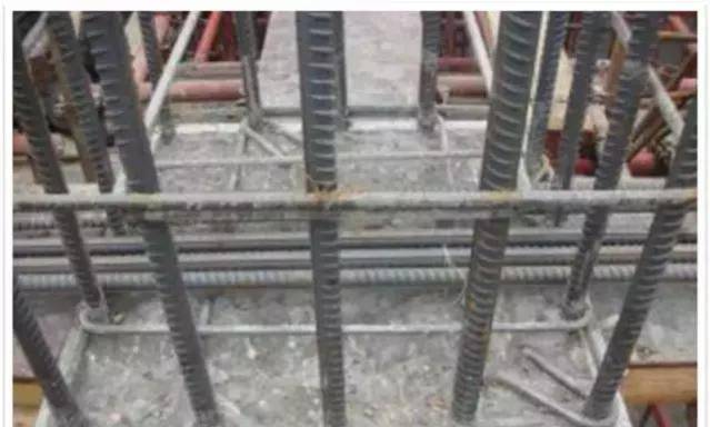 混凝土這樣施工，沒(méi)有蜂窩麻面、不爛根，還能間接縮短工期！