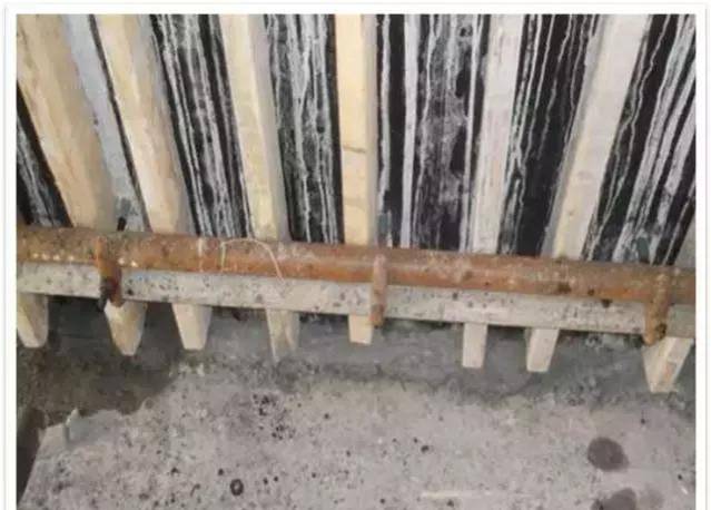 混凝土這樣施工，沒(méi)有蜂窩麻面、不爛根，還能間接縮短工期！